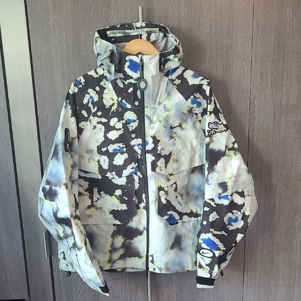 Nike Multicolor Abstract Print Hooded Jacket - Black, Blue, Yellow
